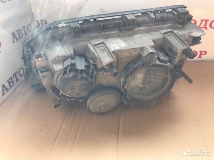 Фара галогеновая передняя правая Mercedes-Benz