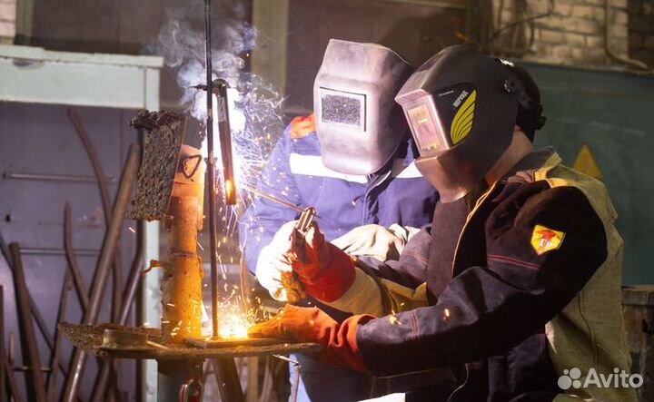 Помощник сварщика