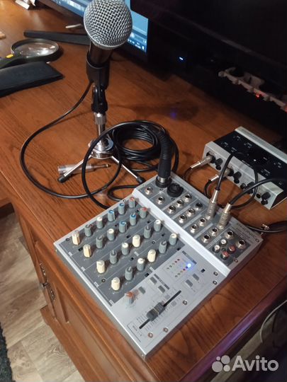 Микшерный пульт Phonic MM 1002