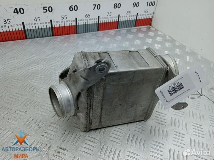 Интеркулер BMW 7 F01/F02 2009 13717575405