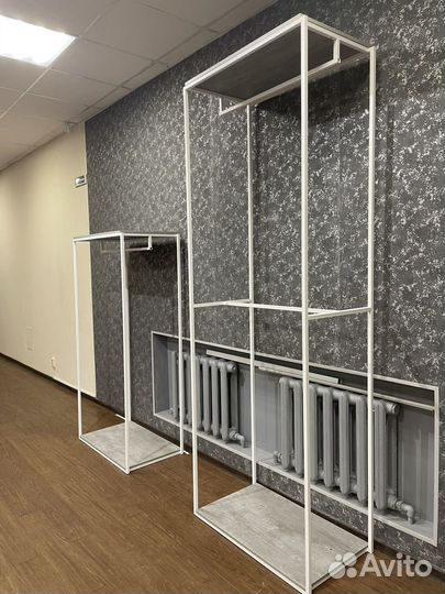 Торговое оборудование для магазина одежда