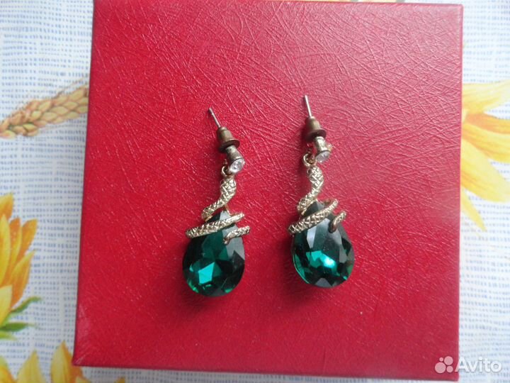 Серьги изумрудные