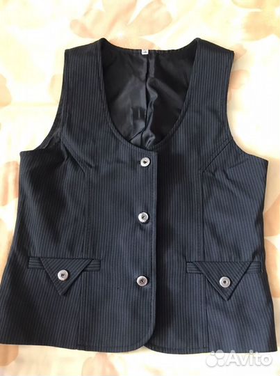 Жилетка для девочки 152 рост, полнота 2