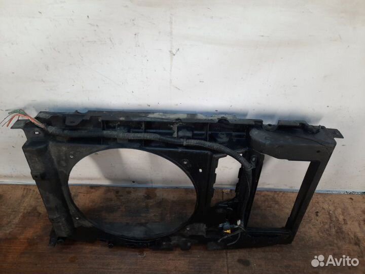 Диффузор (кожух) вентилятора Peugeot 3008 хэтчбэк