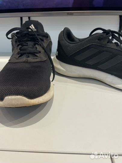 Продам оригинальные кроссовки adidas