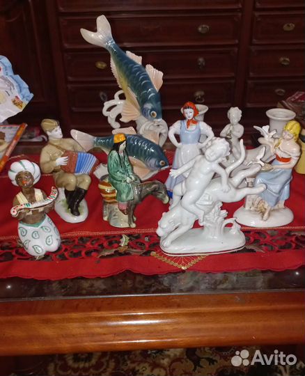 Фарфоровые статуэтки