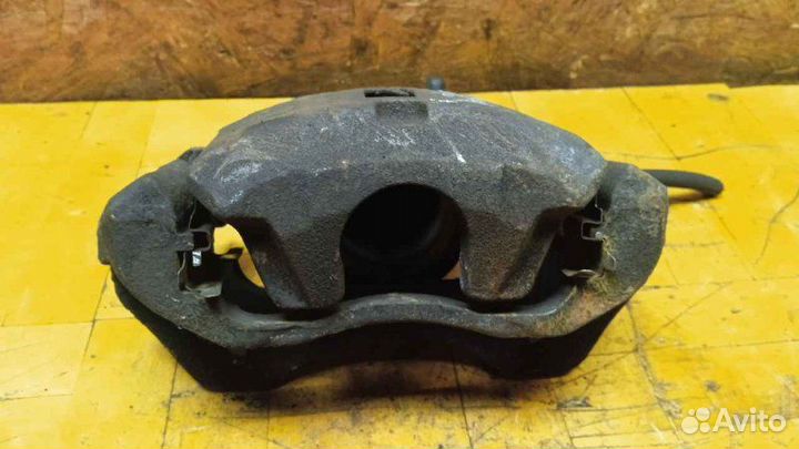 Суппорт передний левый Mitsubishi Lancer 9 1.3