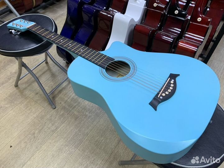 Гитара акустическая голубая Belucci