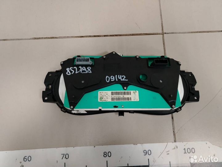 Панель приборов Renault Sandero 2009-2014