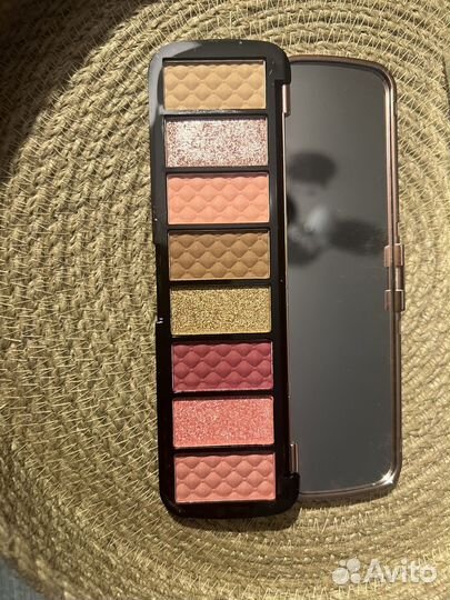 Палетка теней revolution