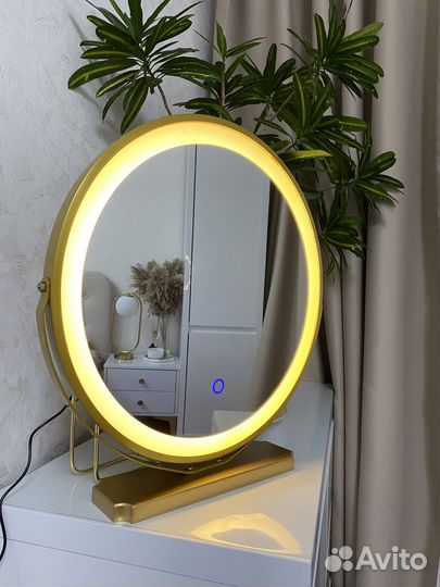 Зеркало настенное