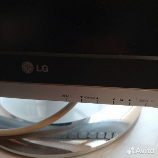Монитор LG