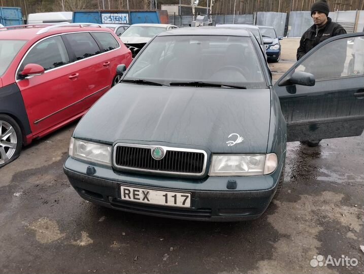 Замок двери Skoda Octavia A4 (1996-2010)