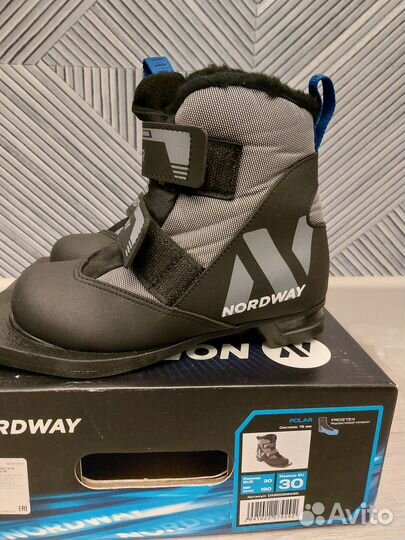 Детские лыжные ботинки