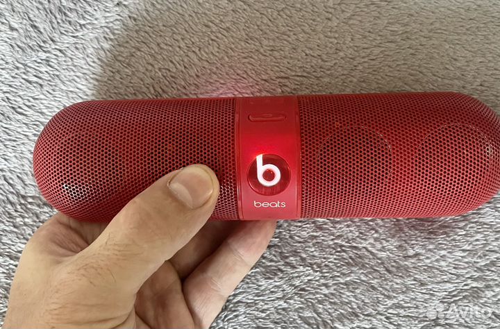 Колонка Beats Pill