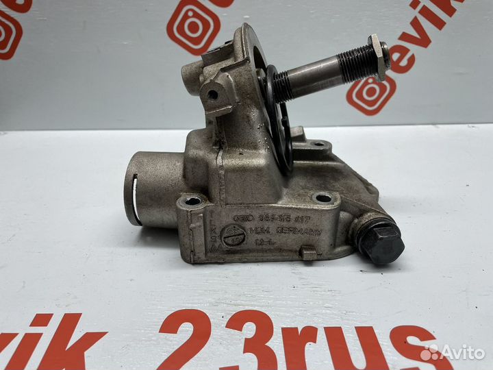 Кронштейн масляного фильтра Ауди