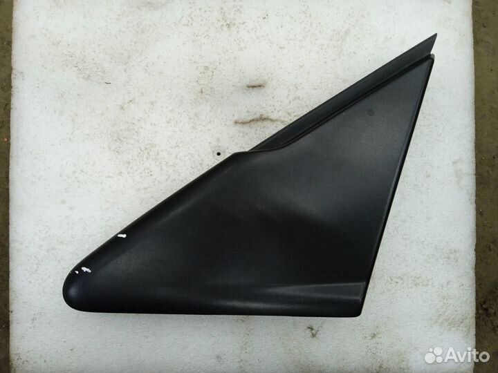 Накладка крыла передняя левая Renault Kaptur
