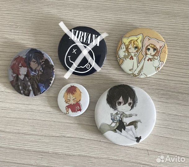 Аниме значки геншин genshin impact бродячие псы