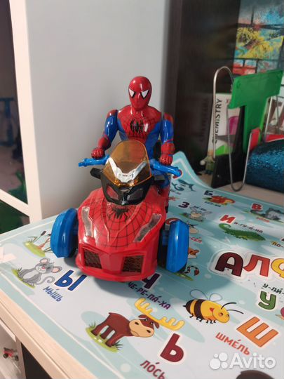Человек паук игрушка