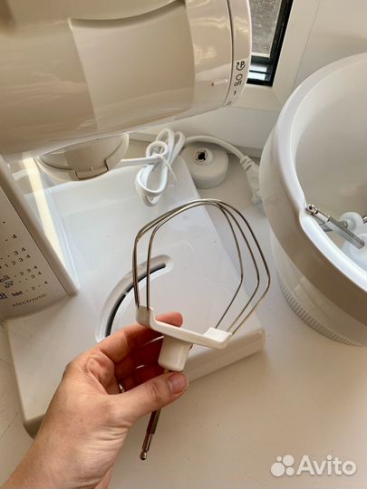 Кухонная машина Bosch MUM4