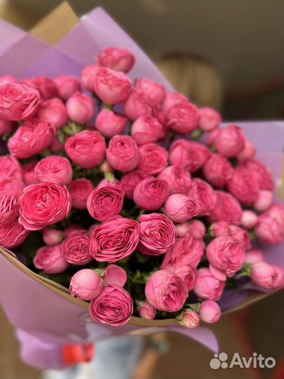 Букет кустовых роз