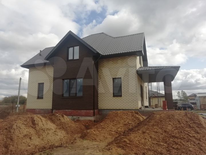 Коттедж 184 м² на участке 11 сот.