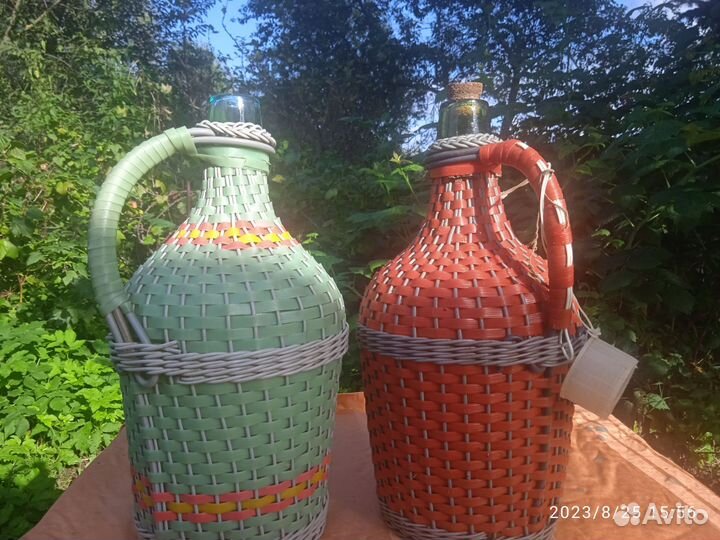 Бутылки винные в оплетке