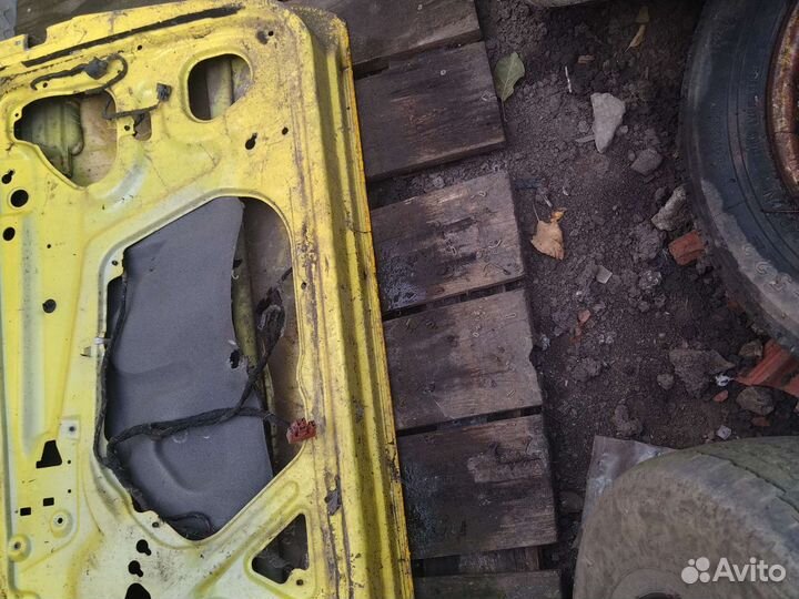 Дверь сеат ибица