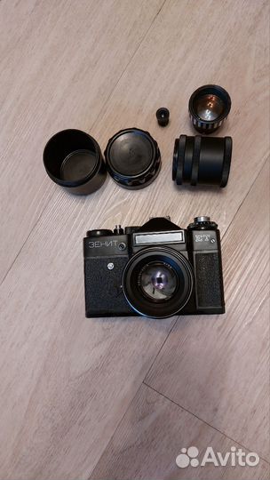 Пленочный советский фотоаппарат Зенит ет