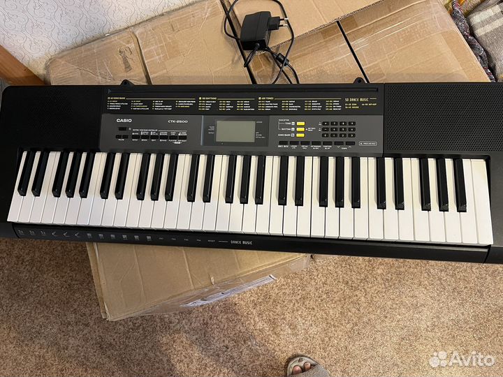 Синтезатор casio