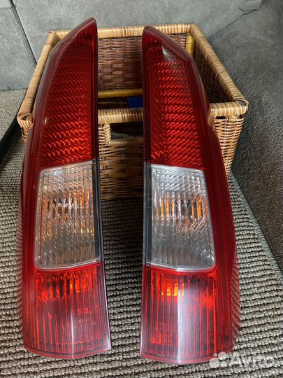 Фонарь задний volvo xc70