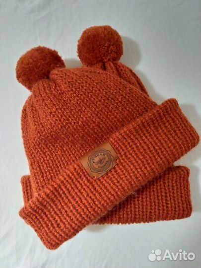 Шапка ручной работы с именной нашивкой (подворот)