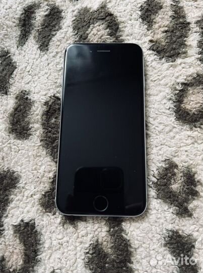 Телефон iPhone 6s