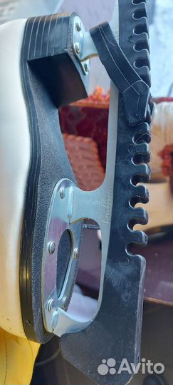 Коньки фигурные 38 Pirouette