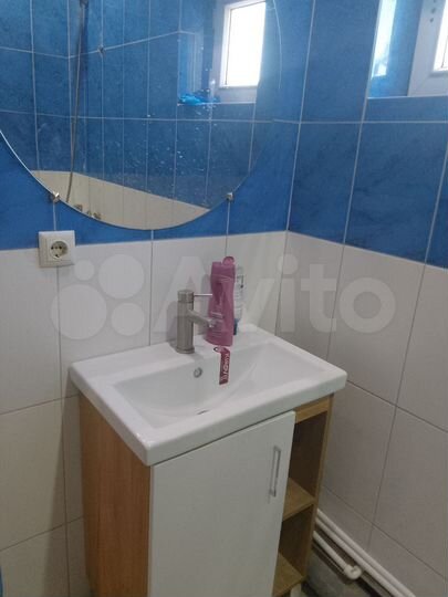 Комната 30 м² в 5-к., 3/3 эт.