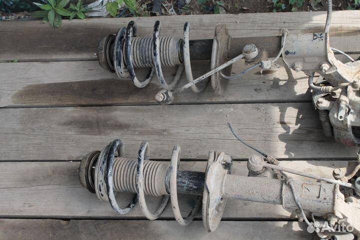 Hyundai i20 1.4 АКПП стойка левая,правая