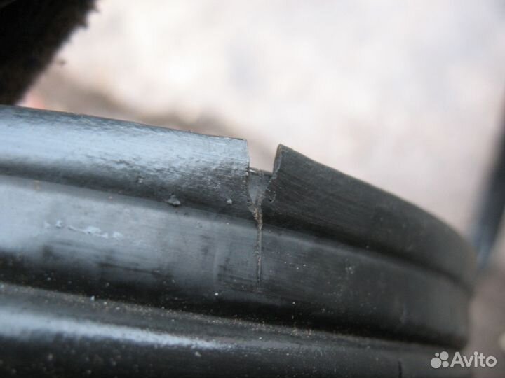 Уплотнитель багажника Kia Spectra