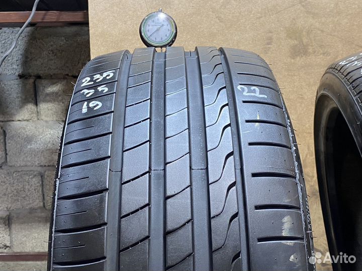 Minerva F205 235/35 R19