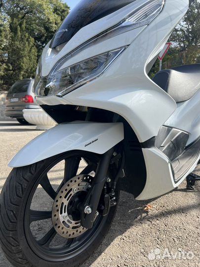 Скутер honda PCX 150
