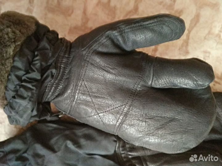 Военная форма стран нато-рукавицы-армии Швейцарии