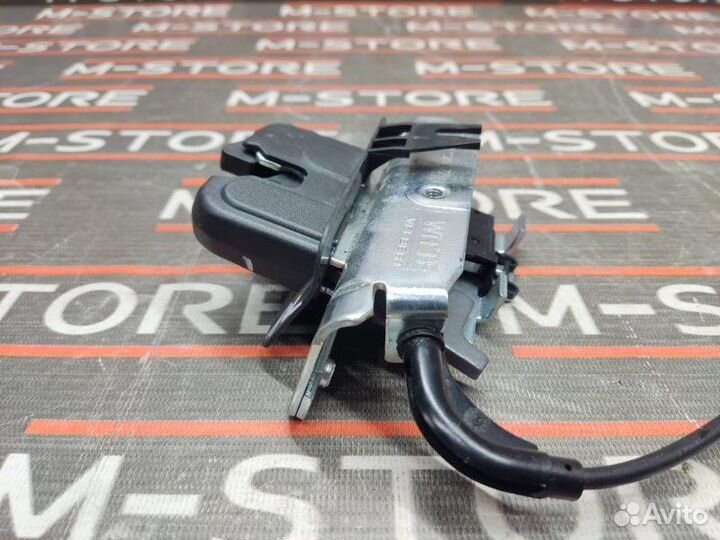 Замок спинки сиденья задний левый Mercedes-Benz