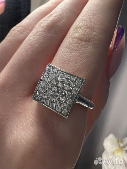 Кольцо с цирконом