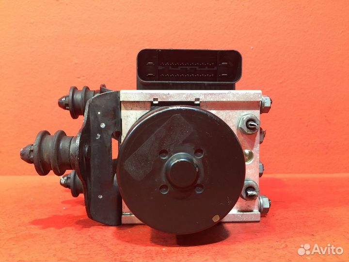 Блок ABS для Volkswagen Golf 5 BUD 1.4 л (Б/У)