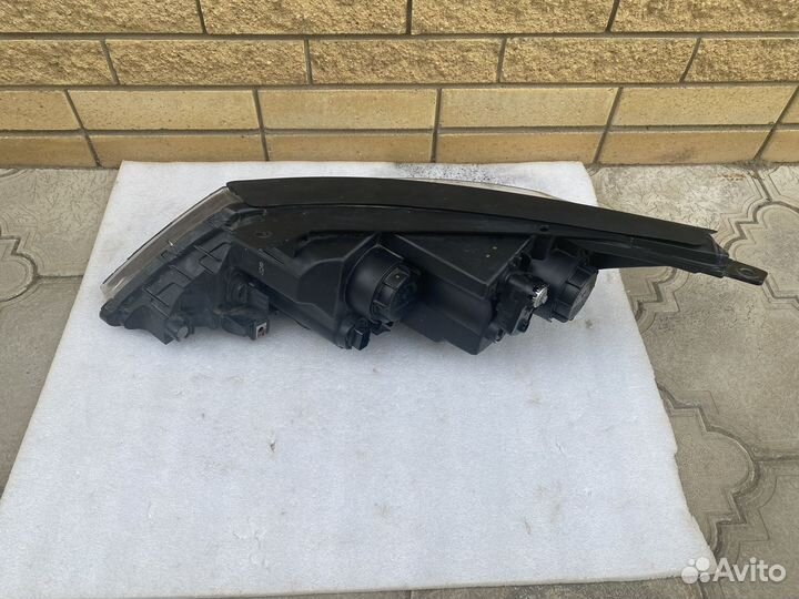 Фара правая галоген KIA Sportage 3 LED дхо