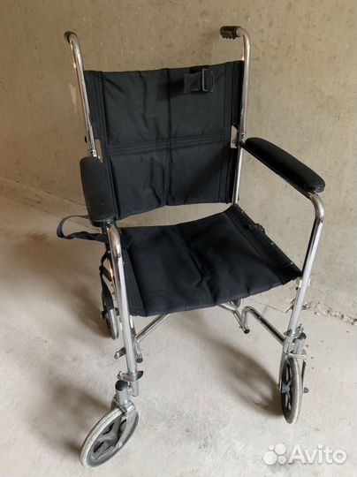 Кресло-каталка Barry W3 складная