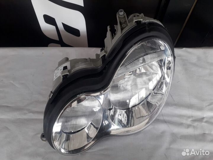 Фара левая mercedes benz W203 00-06 200570052