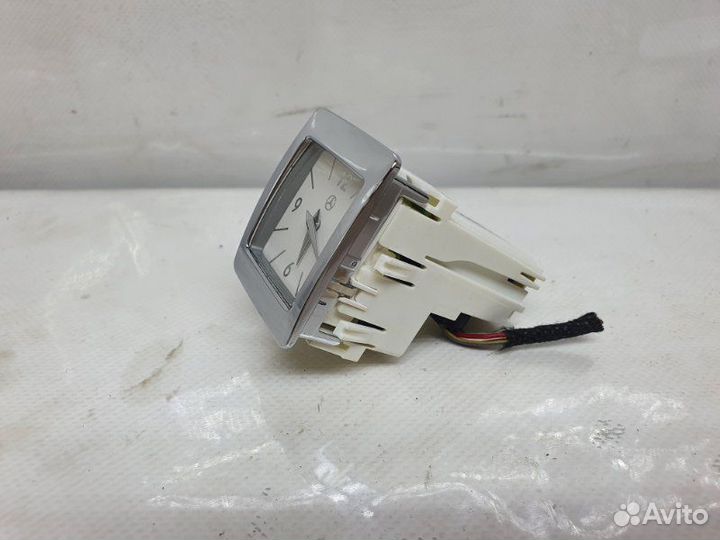 Часы Mercedes-Benz E C207 3.0 2015