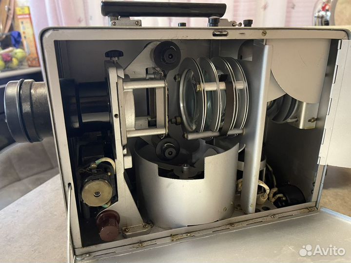 Диапроектор СССР Лэти(фильмоскоп,слайдпроектор)