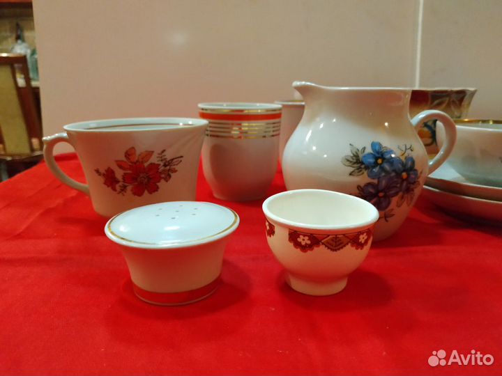 Чашки, блюдца, молочник/сливочник Дулево, салатник