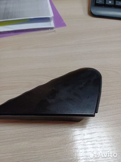 Накладка около зеркала правая
